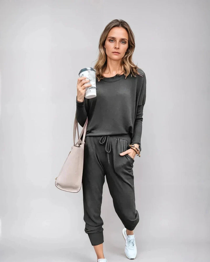 Patricia - Stylish two-piece set for women with flattering fit