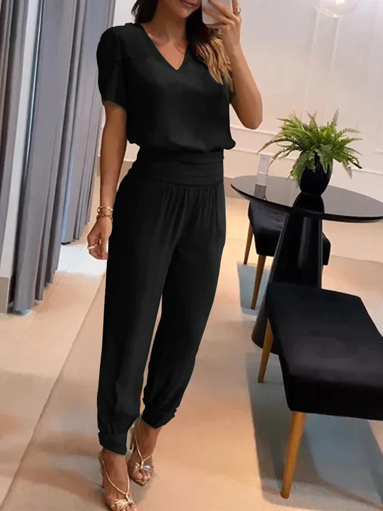 Enes - Two-piece set of V-neck top and shorts for women