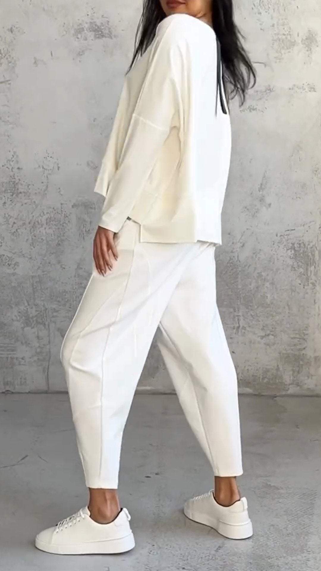 Donna™ - Comfortable Set with Crew Neck