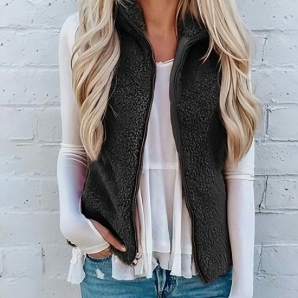 Rianne - Cozy Vest for Women